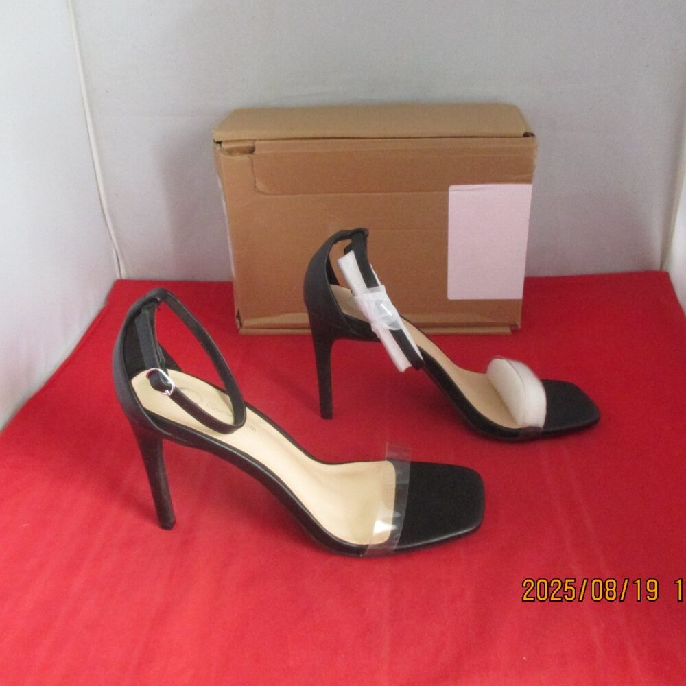 JOURNEE Collection Lorelei Ankle Strap Sandal $85 - US Size 9 1/2 - Black - 1295